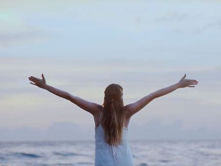 Menopausal woman free from diet culture