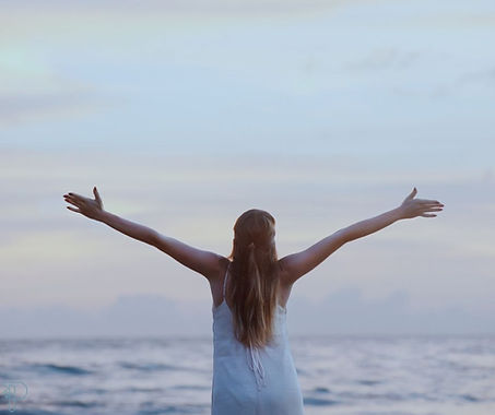 Menopausal woman free from diet culture